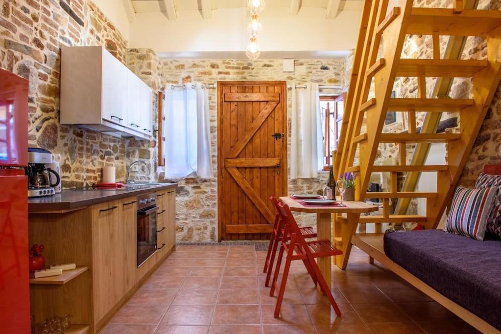 شقة Lavrio Stone House 5 Min From The Centre/Port المظهر الخارجي الصورة